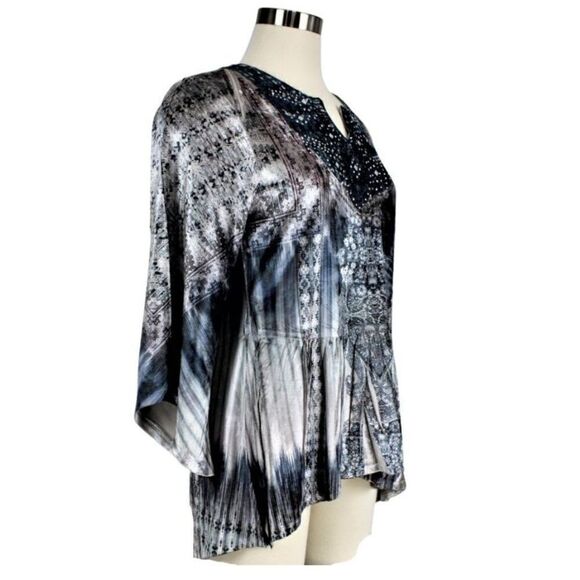 Inlaid-Crochet Bodice, Bell Sleeve, Shark Bite Hem Embellished Medium Petite - Picture 2 of 7